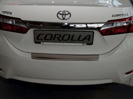 Photo Накладка на бампер с загибом Toyota Corolla E18 2013- Premium