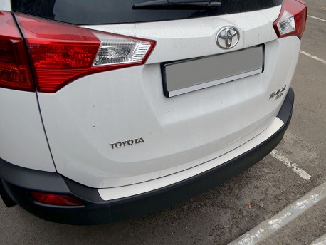 Фото Накладка на бампер Toyota Rav-4 2013- Premium