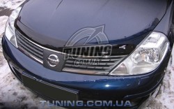 Дефлектор капота на Nissan Tiida 2008-2014 EGR темный