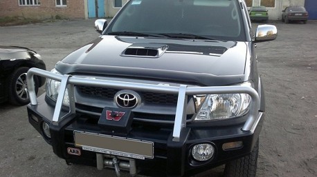 Photo Дефлектор капота Toyota Hilux 2005-2011 SIM