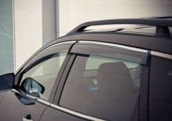 Ветровики с хром молдингом Volkswagen Touareg 2010- AVTM