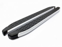 Боковые подножки Blackline на Volkswagen Amarok 2010- из алюминия OmsaLine