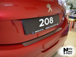 Накладка на бампер Peugeot 208 2012- Premium