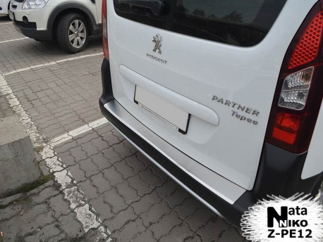 Фото Накладка на бампер з загином Peugeot Partner 2013- Premium