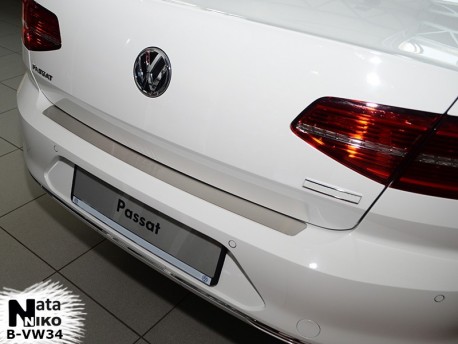 Фото Накладка на бампер VW Passat B8 2015- 4 двері Premium