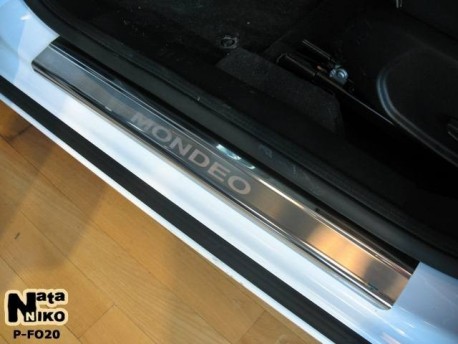 Photo Матовые накладки на пороги Ford Mondeo 2007-2014 Premium