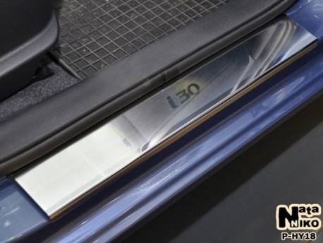 Photo Матовые накладки на пороги Hyundai I30 2012- Premium