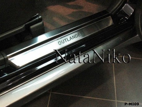 Photo Матовые накладки на пороги Mitsubishi Outlander 2003-2011 Premium