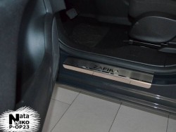 Матовые накладки на пороги Opel Zafira 2011- Premium