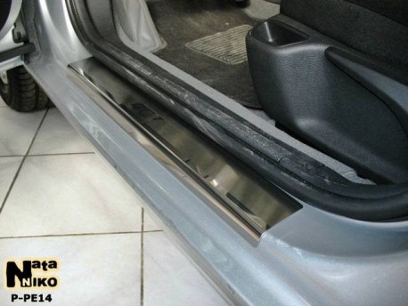 Photo Матовые накладки на пороги Peugeot 407 5 дверей 2004-2010 Premium