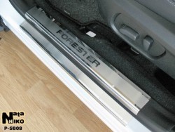 Матовые накладки на пороги Subaru Forester 2013- Premium