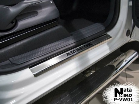 Photo Матовые накладки на пороги Volkswagen Amarok 2010- Premium